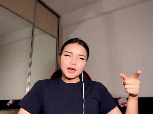 OfeliaHarger live cam on BongaCams