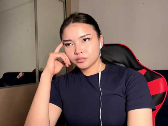 OfeliaHarger live cam preview
