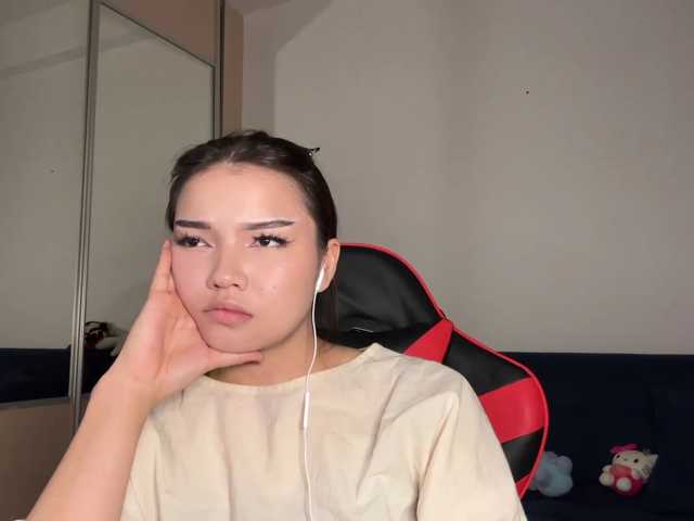 OfeliaHarger live cam on BongaCams