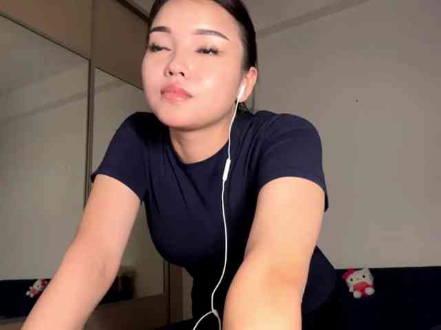 OfeliaHarger webcam