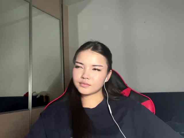 OfeliaHarger webcam