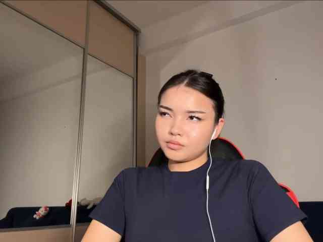 OfeliaHarger webcam