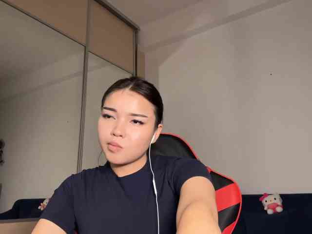 OfeliaHarger webcam