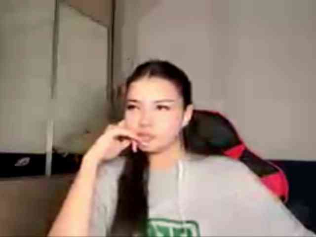 OfeliaHarger webcam