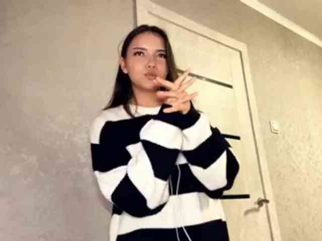 OfeliaHarger webcam