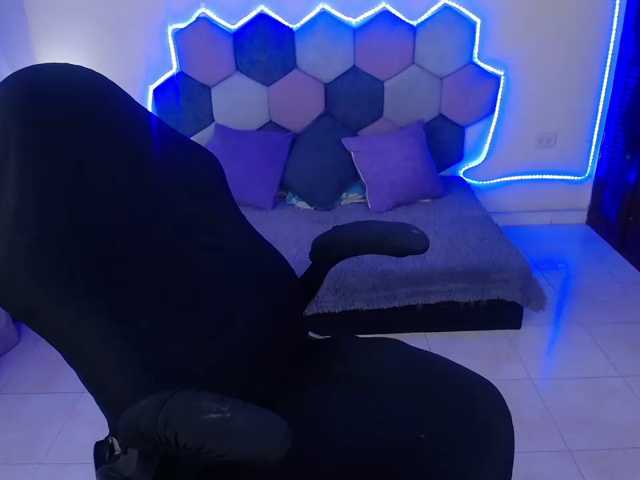 raven-dark live cam on BongaCams