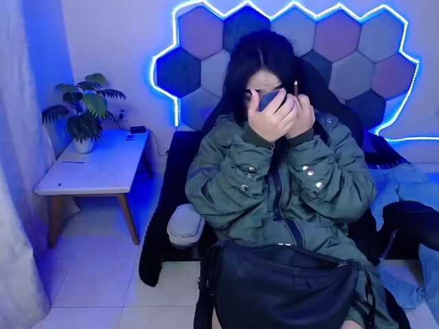 raven-dark webcam bongacams model stream image