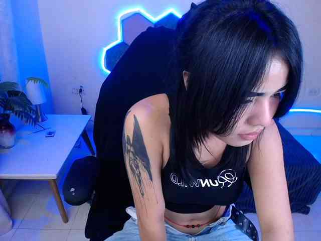 raven-dark webcam