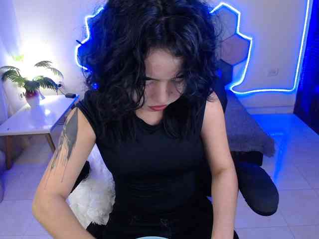raven-dark webcam