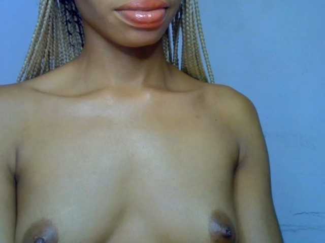 Juicypussy2 live cam on BongaCams