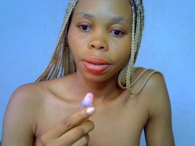 Juicypussy2 live cam on BongaCams