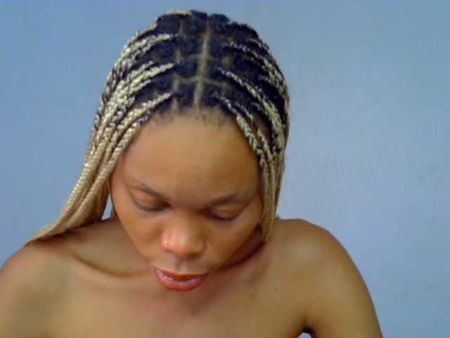 Juicypussy2 live cam on BongaCams