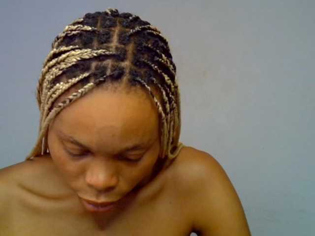 Juicypussy2 live cam on BongaCams
