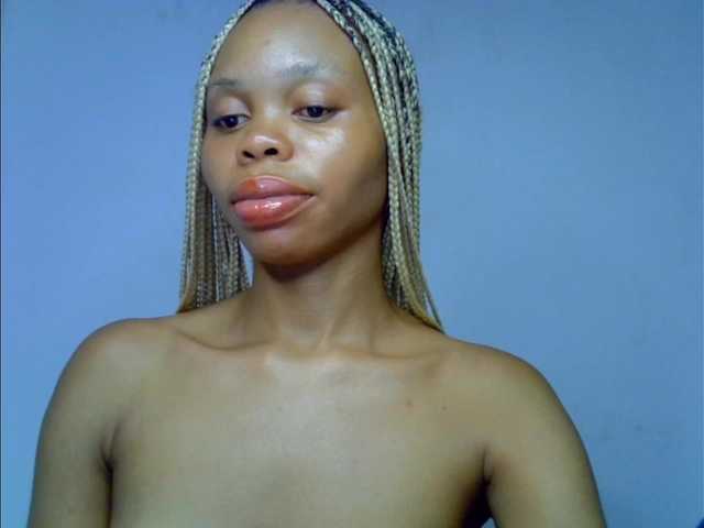 Juicypussy2 live cam on BongaCams