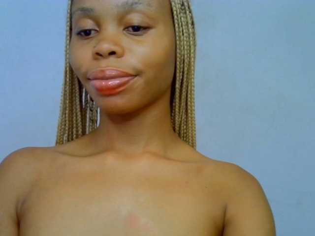 Juicypussy2 live cam on BongaCams