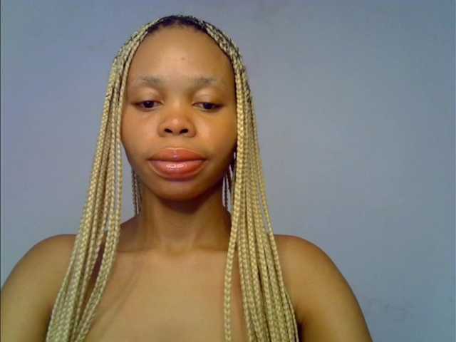 Juicypussy2 live cam on BongaCams