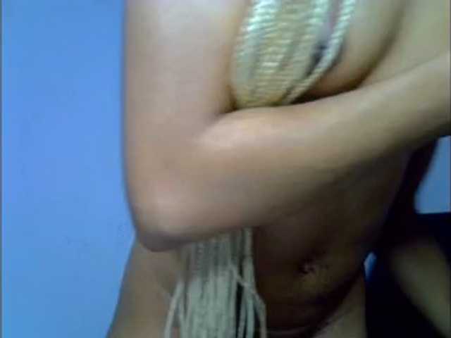 Juicypussy2 live cam on BongaCams