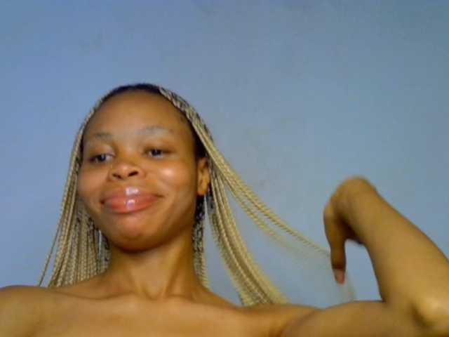 Juicypussy2 live cam on BongaCams