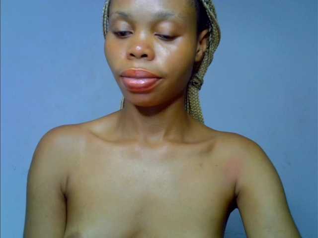Juicypussy2 live cam on BongaCams