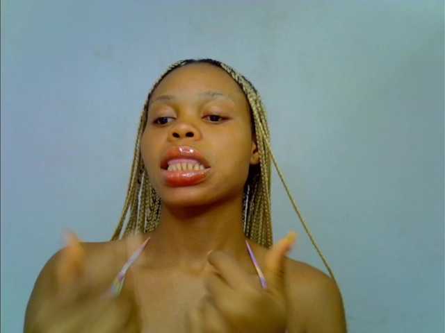 Juicypussy2 live cam on BongaCams