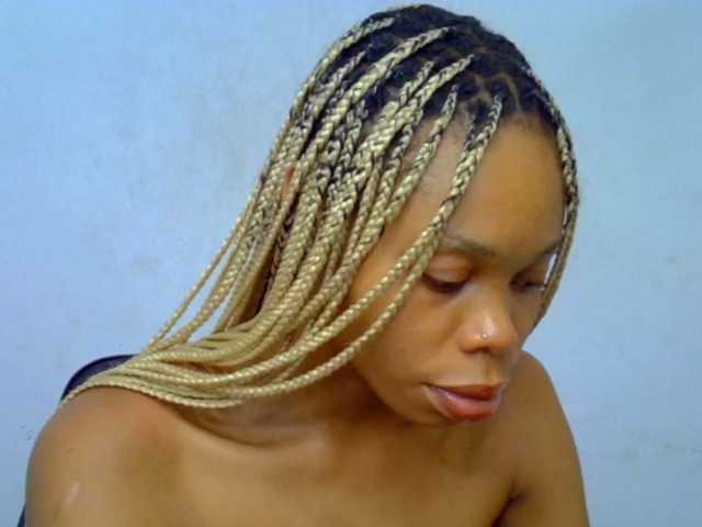 Juicypussy2 live cam on BongaCams