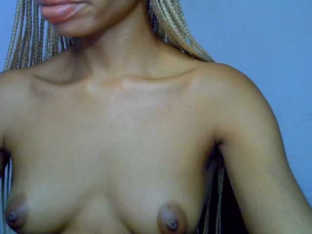 Juicypussy2 live cam on BongaCams