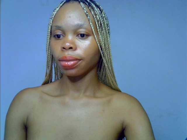 Juicypussy2 live cam on BongaCams
