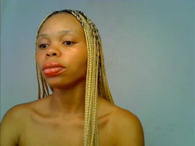 Juicypussy2 live cam on BongaCams