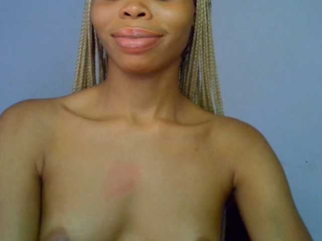 Juicypussy2 live cam on BongaCams