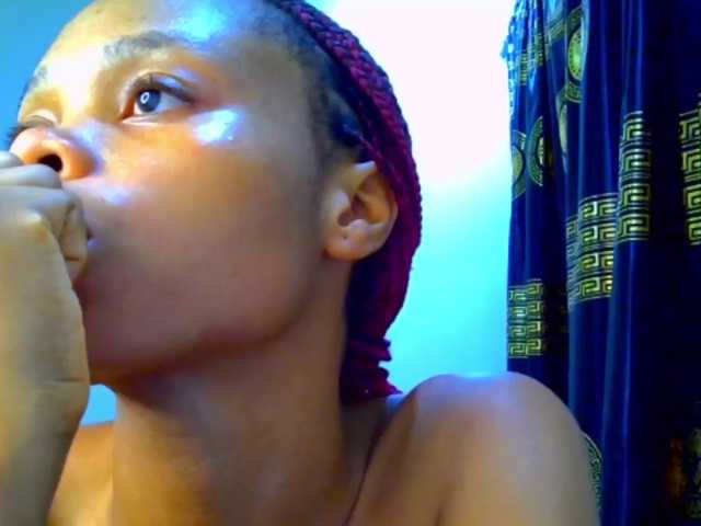 Juicypussy2 live cam on BongaCams
