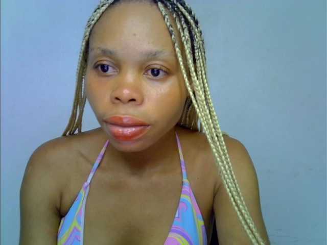 Juicypussy2 live cam on BongaCams