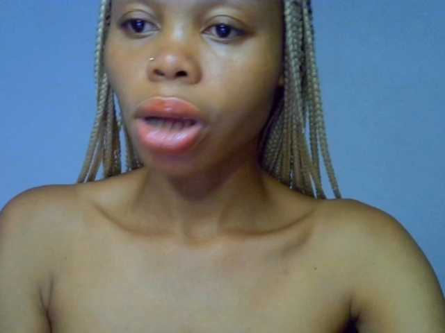 Juicypussy2 live cam on BongaCams