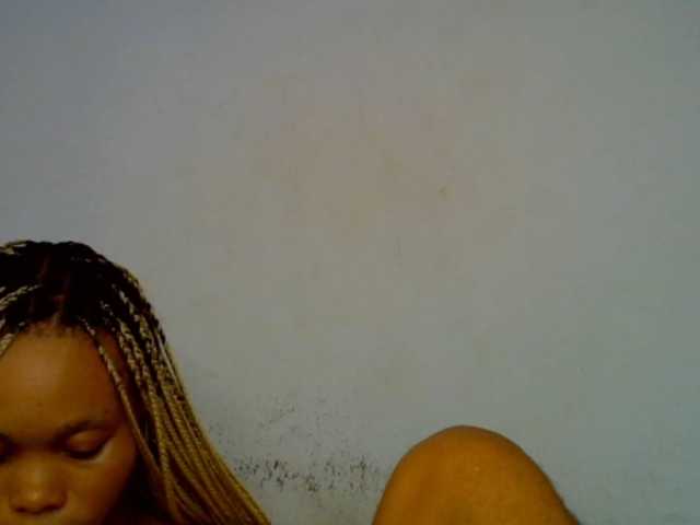 Juicypussy2 live cam on BongaCams