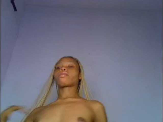 Juicypussy2 live cam on BongaCams