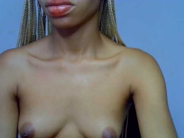Juicypussy2 live cam on BongaCams