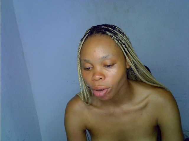 Juicypussy2 live cam on BongaCams