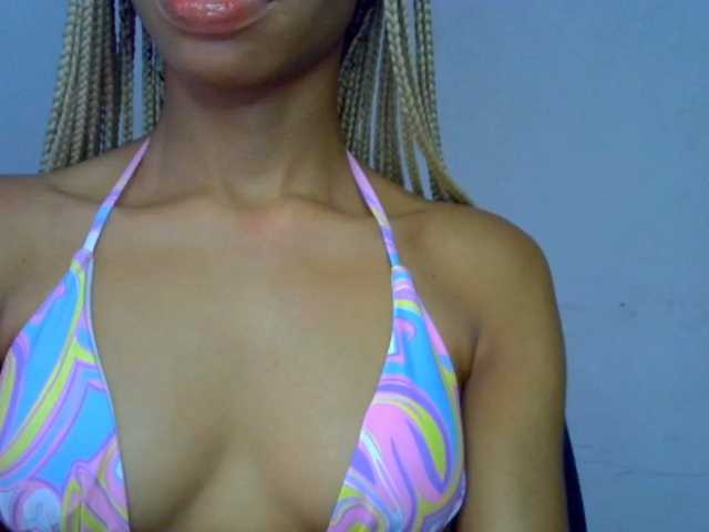 Juicypussy2 live cam on BongaCams