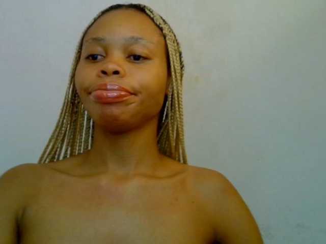Juicypussy2 live cam on BongaCams