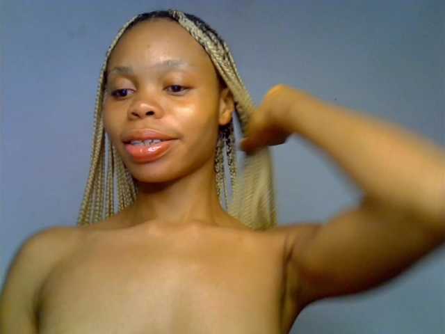 Juicypussy2 live cam on BongaCams