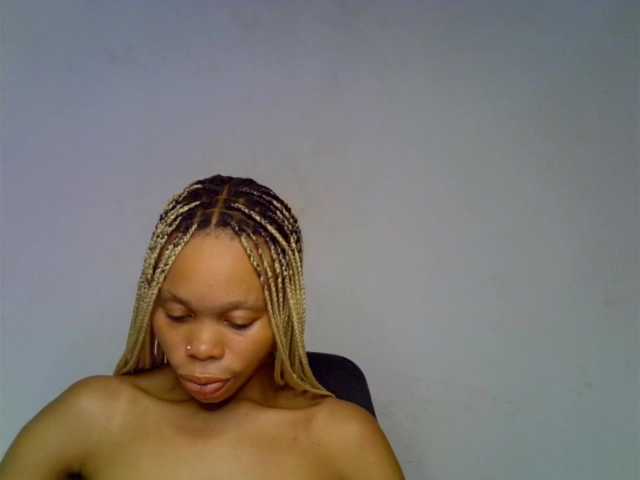 Juicypussy2 live cam on BongaCams