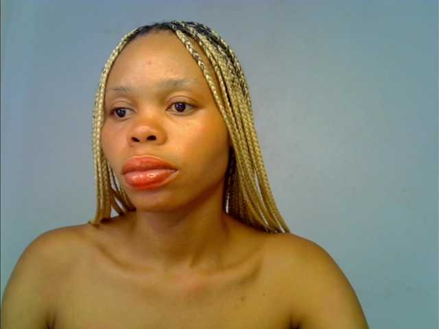 Juicypussy2 live cam on BongaCams