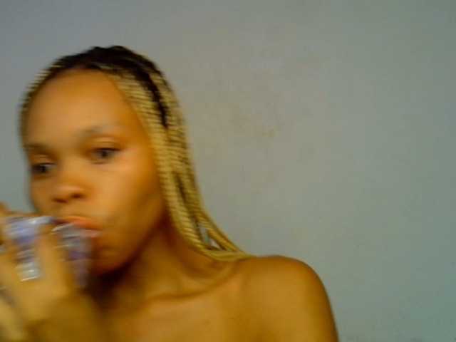 Juicypussy2 live cam on BongaCams