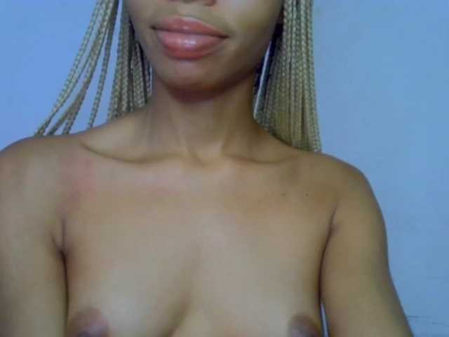 Juicypussy2 live cam on BongaCams