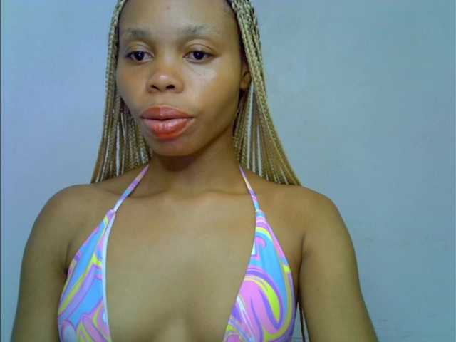 Juicypussy2 live cam on BongaCams