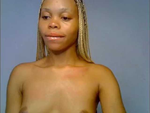 Juicypussy2 live cam on BongaCams