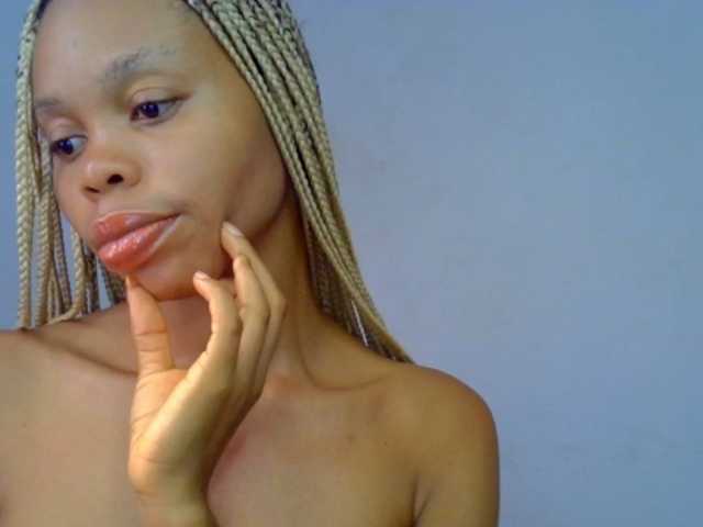 Juicypussy2 live cam on BongaCams