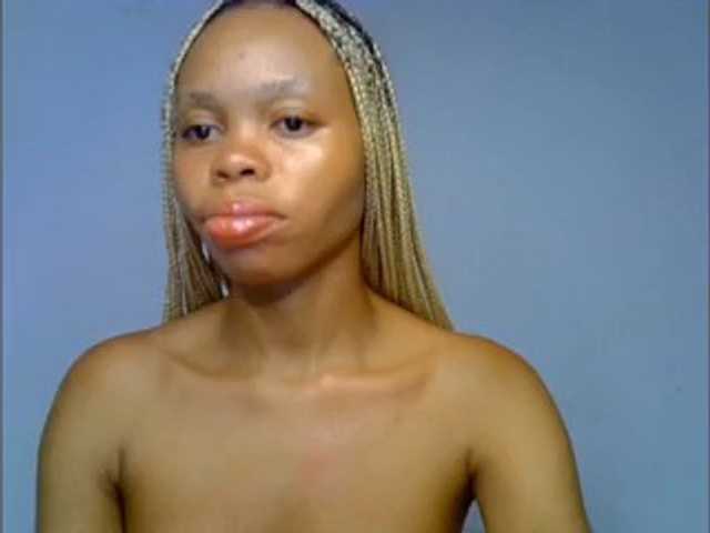 Juicypussy2 live cam on BongaCams