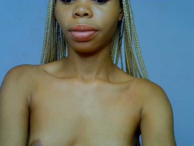 Juicypussy2 live cam on BongaCams