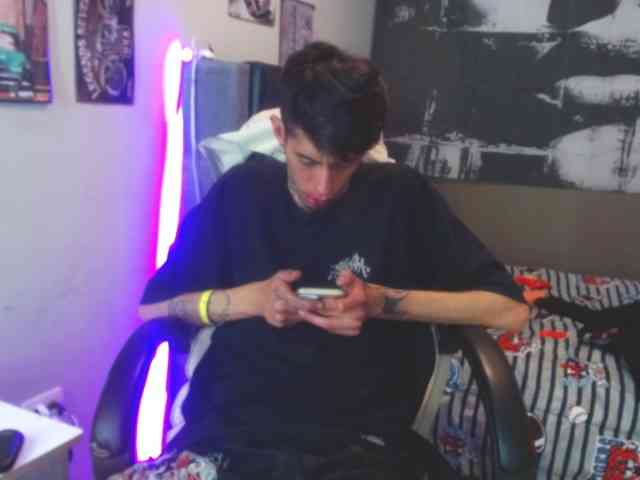 skinny-boy-x