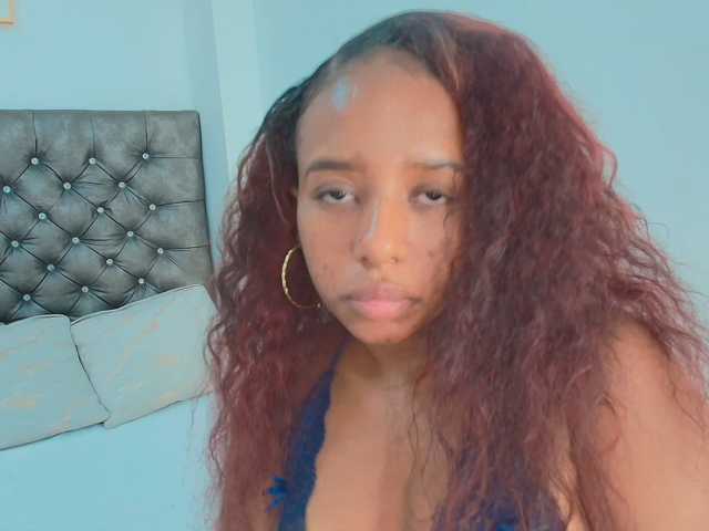 NahiaSoleil live cam on BongaCams
